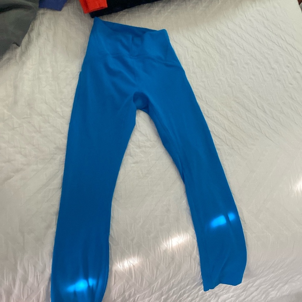 Lululemon Instilll high rise crop leggings size 0, poolside blue (23 in)